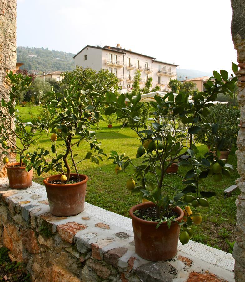 Hotel Belvedere Torri Del Benaco Luaran gambar
