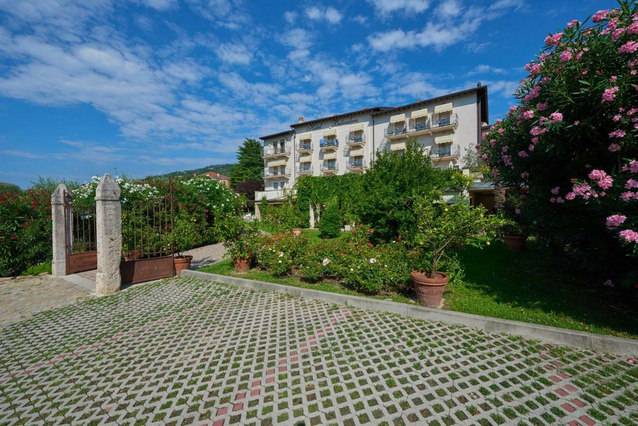 Hotel Belvedere Torri Del Benaco Luaran gambar